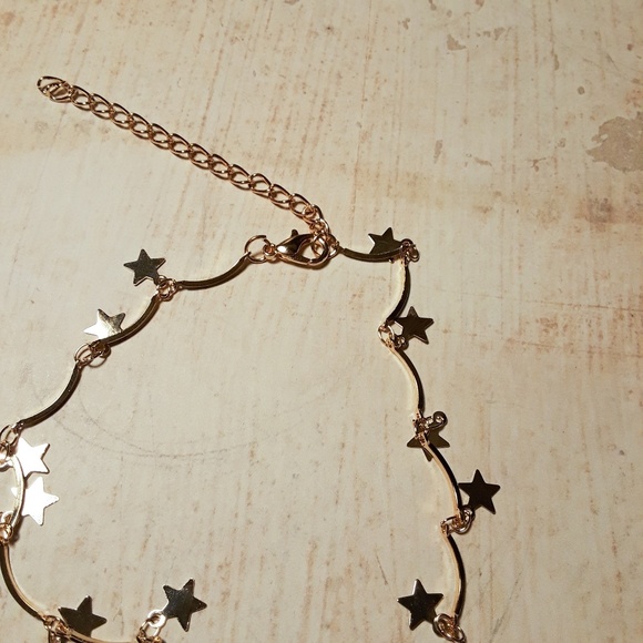 Simple Gold Tiny Star Choker Chain Necklace - Picture 4 of 6